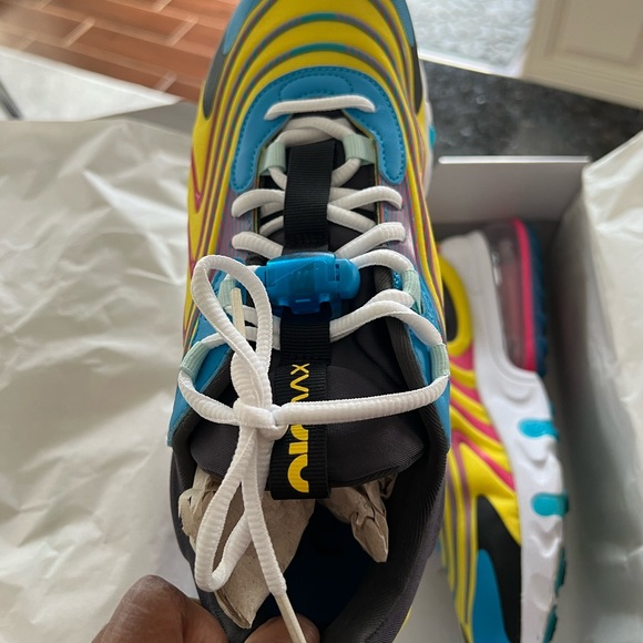 Air Max 270 React ❌SOLD❌ - Picture 4 of 7